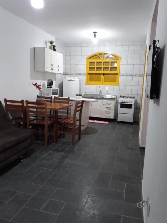Residencial Colonial Amarelo A 150M Da Praia De Mariscal Aparthotel Bombinhas Εξωτερικό φωτογραφία